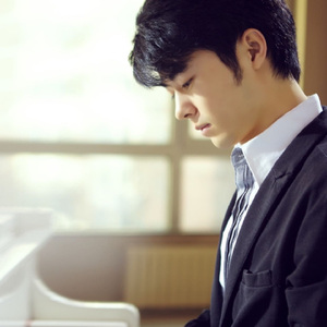 日本a片温泉下的母子
